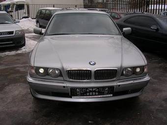 BMW 735i