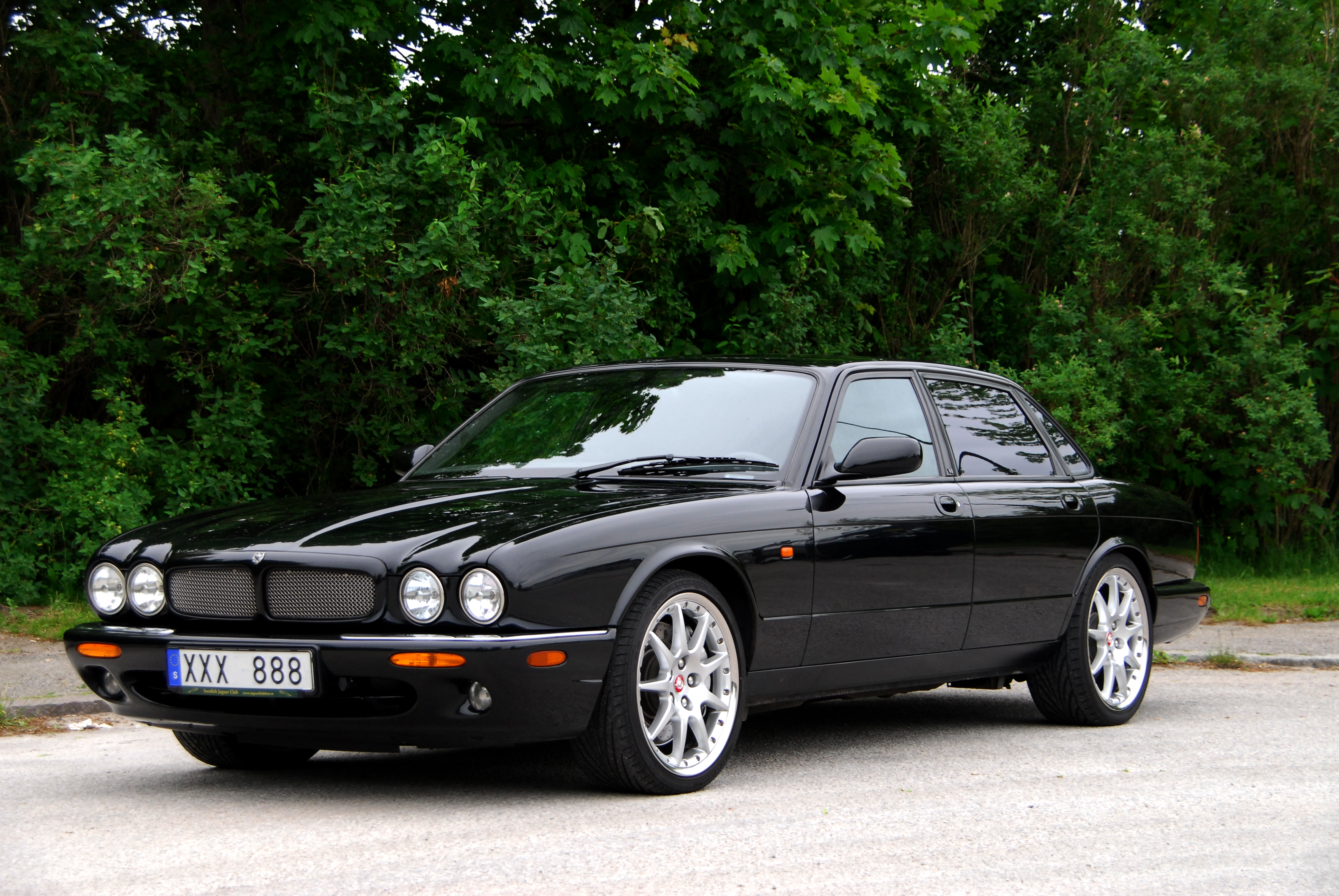 Jaguar XJR