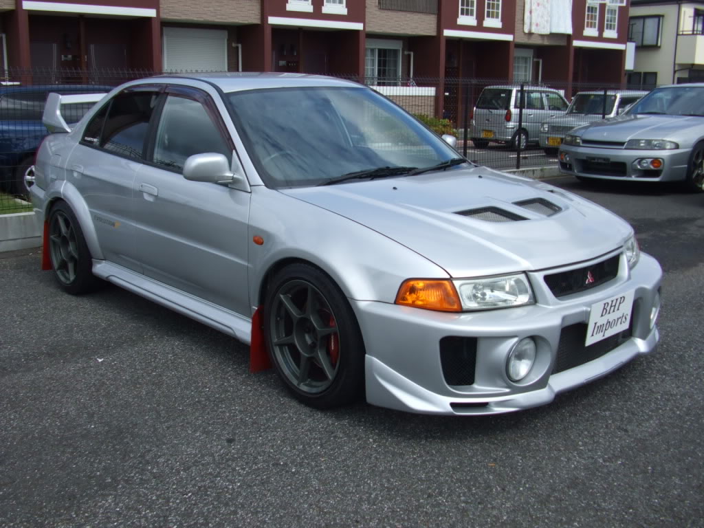 Mitsubishi Lancer Evolution V