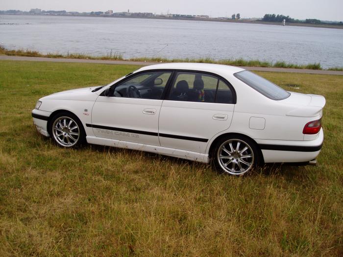 Toyota Carina E