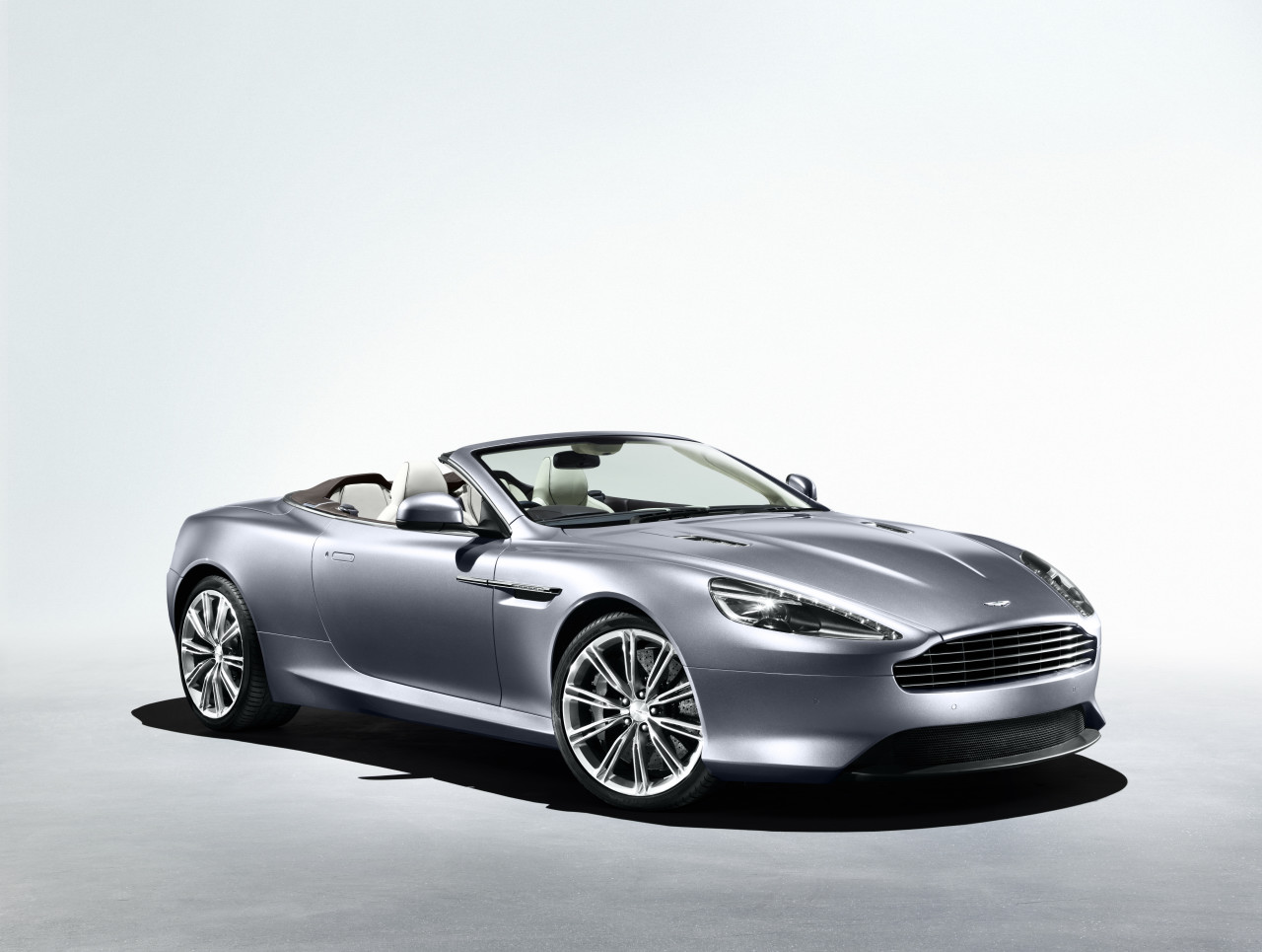 Aston Martin Virage Volante