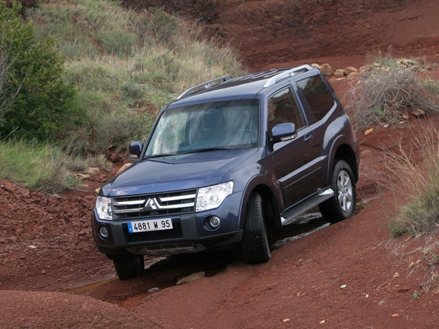 Mitsubishi Pajero IV 3D